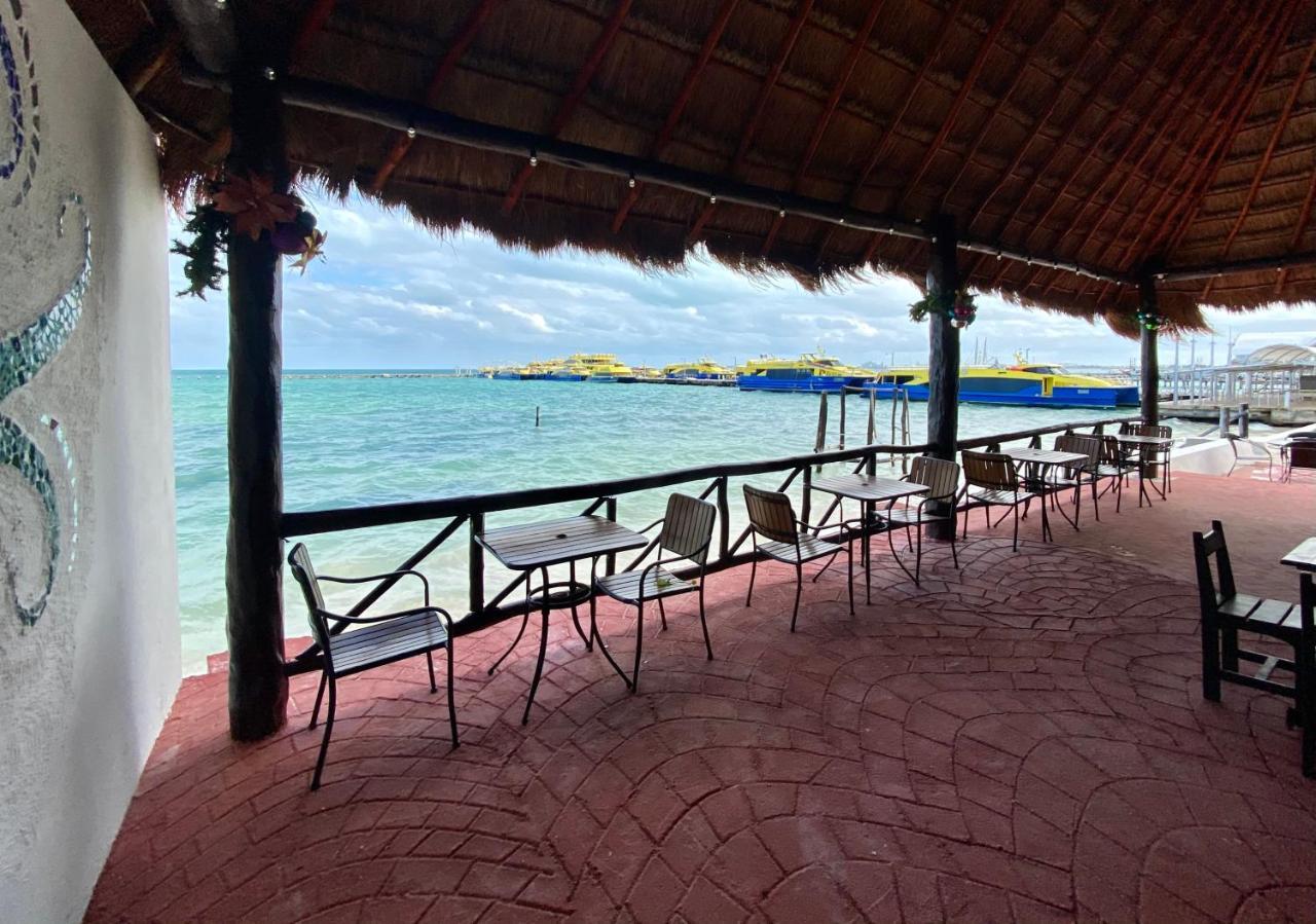 Casa Caribe カンクン エクステリア 写真 View of the beach from the hotel