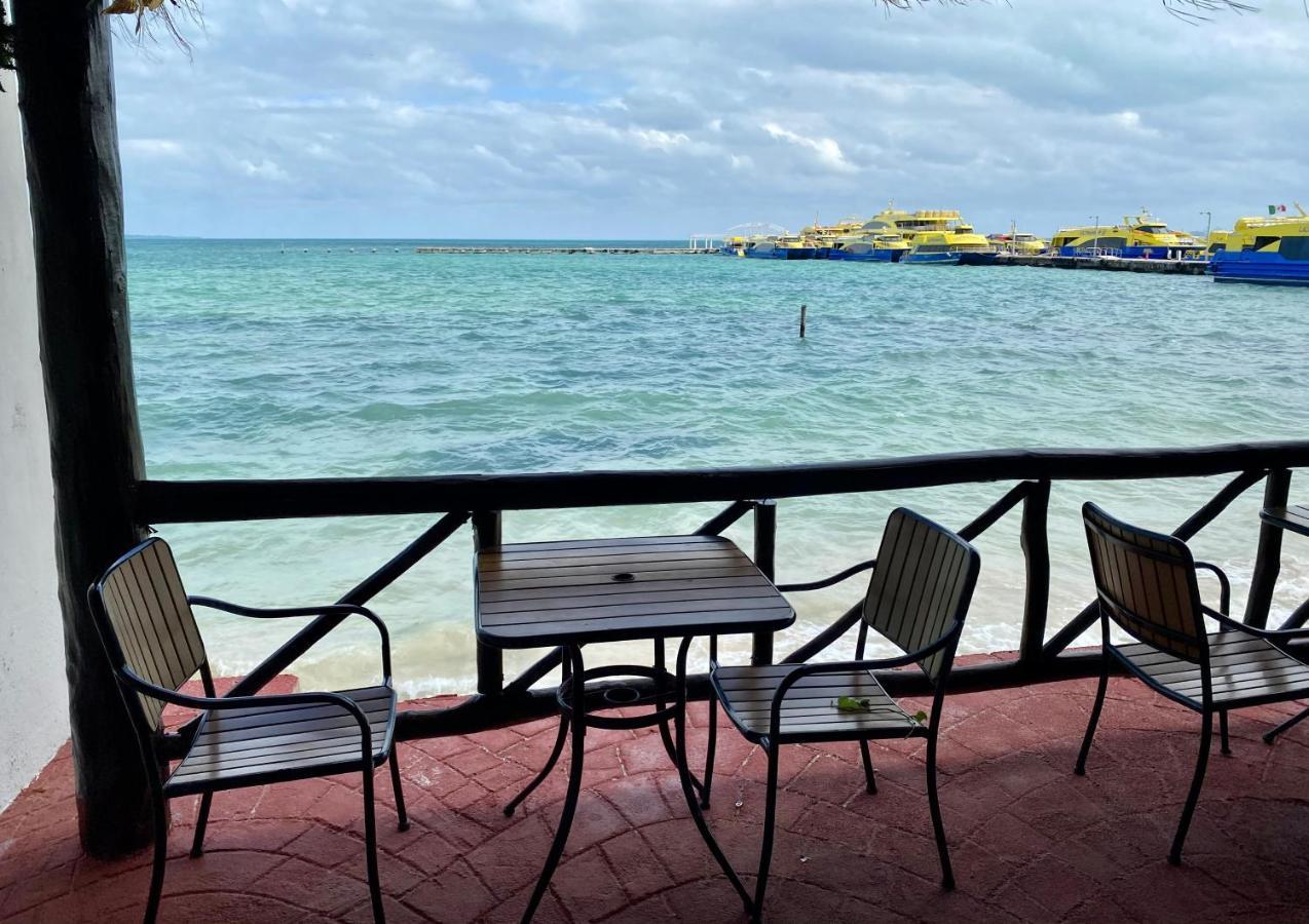 Casa Caribe カンクン エクステリア 写真 View of the beach from the hotel