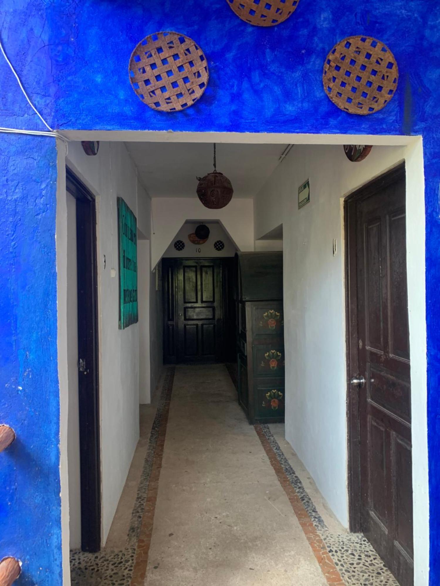 Casa Caribe カンクン エクステリア 写真 A typical house in the medina of Chefchaouen
