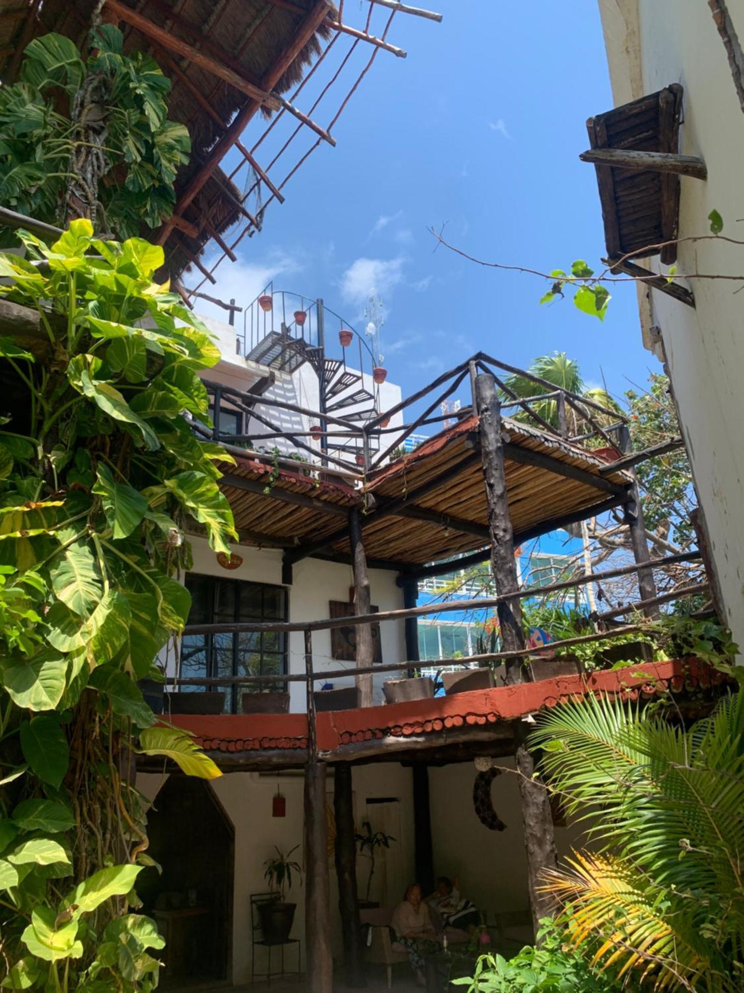 Casa Caribe カンクン エクステリア 写真 A house in San Cristóbal de Las Casas