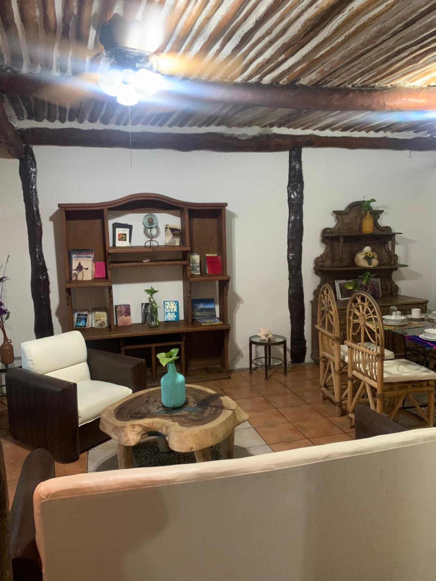 Casa Caribe カンクン エクステリア 写真 Interior of a typical house in San Cristóbal de Las Casas